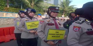 Pembayaran mudah, pengiriman cepat & bisa cicil 0%. Polwan Diizinkan Berjilbab Dpr Kabar Gembira Bagi Umat Islam Okezone Nasional