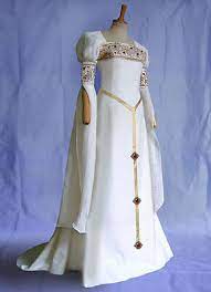 Wir geben dir letztendlich hier die möglichkeit, die verschiedenen produkte unter einander in ruhe anzuschauen und zu vergleichen. Prachtvolles Brautkleid Calaya Galadriel Elben Mittelalter Hochzeitskleid Eur 780 00 Picclick De