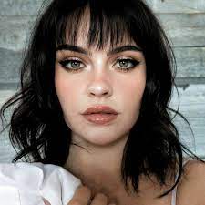 Pin By Mavi Ruya On Makyaj Fikirleri In 2020 Hair Beauty Makeup Looks Celebrity Makeup