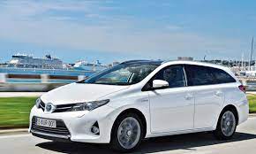 Toyota auris touring nice sports racing wheel cozy leather luxury vehicle car rental. Fahrbericht Toyota Auris Touring Sports Hybrid Bilder Und Technische