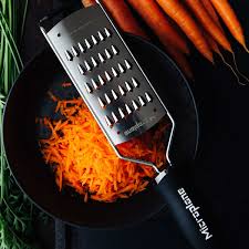 Combine carrots and kale in a large bowl. Julienne Grater Best Julienne Cutter For Carrots Microplane Com