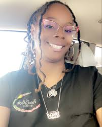 Julia Davis (@novablack_artistryllc) • Instagram photos and videos