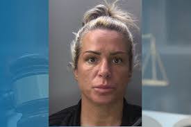 Winnie Connors's Instagram, Twitter & Facebook