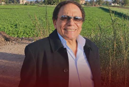 عادل إمام بنى مسجد بجانب منزله بالمنصورية وكان يشرف على بناءه ويصلي فيه  فروضه 🤍