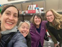 Lorena Burton's Instagram, Twitter & Facebook