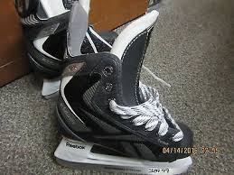 New Reebok 18k Yt Hockey Skate Skate Size 13 0 Width D