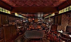 It wasn't crowded, so we were able to walk in and sit at a table. The Best Speakeasy Style Bars In New York Bathtub Gin Nyc Nyc Bars Speakeasy
