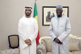 الشيخ شخبوط بن سلطان آل نهيان حاكم أبوظبي 1928 إلى 1966 وعلى الربابه المرحوم الشاعر أحمد بالكندي المرر الله يرحمه ويغفر له. ÙˆÙƒØ§Ù„Ø© Ø£Ù†Ø¨Ø§Ø¡ Ø§Ù„Ø¥Ù…Ø§Ø±Ø§Øª Ø´Ø®Ø¨ÙˆØ· Ø¨Ù† Ù†Ù‡ÙŠØ§Ù† ÙŠÙ„ØªÙ‚ÙŠ ÙÙŠ Ø§Ù†Ø¬Ù…ÙŠÙ†Ø§ Ø±Ø¦ÙŠØ³ Ø§Ù„Ù…Ø±Ø­Ù„Ø© Ø§Ù„Ø§Ù†ØªÙ‚Ø§Ù„ÙŠØ© ÙÙŠ Ù…Ø§Ù„ÙŠ
