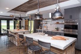 A Fixer Upper Bachelor Pad Get Chip Jo S Single Guy Design Tips Kitchen Remodel Small Kitchen Remodel Kitchen Renovation