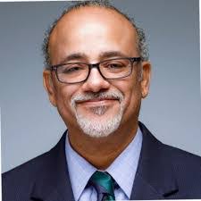 Lisa Sidor's Instagram, Twitter & Facebook