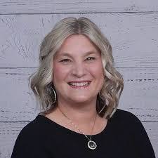 Stephanie Enright's Instagram, Twitter & Facebook