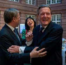 May 30, 2021 · jaron siewert hatte gut lachen. Armin Laschet Und Gerhard Schroder Bemerkenswerte Mannerfreundschaft Welt