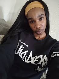 Via Drexxx brings the Drexxx Efx 🎤⚡ & amps up the crowd in Markham, IL for Ayesha  Moore's Boss N' Up Showcase; performing unreleased single projecting PURE  ENERGY! 💪🏾🔋 #DrexxxEfx #ViaDrexxx #realrapgoddess #