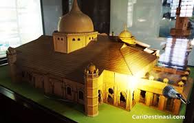 Tahap 3 muzium ini menjadi tuan rumah galeri quran dan manuskrip, galeri seni bina islam, galeri india, galeri cina. Muzium Senibina Malaysia Melaka Keindahan Bangunan Ikonik Malaysia Bawah Satu Bumbung