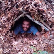 Grylls, bear, hoffmann, oliver, becker, julia: Bear Grylls Vs Les Stroud Infolific