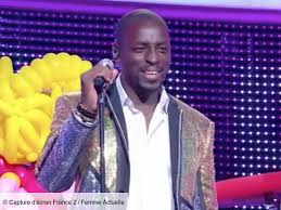 Une séquence à découvrir sur non stop zapping. N Oubliez Pas Les Paroles Nagui Met Tres Mal A L Aise Le Choriste Manu Vince Femme Actuelle Le Mag