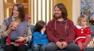 At the time of adele and matt's interview explaining their lifestyle, their daughter . This Morning Viewers Spot Off Grid Family S Kid Doing Something Else Disgusting Mirror Online