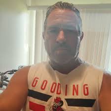 Are there lawnmower repair technicians in Twin Falls who can fix a  non-turning over lawnmower?