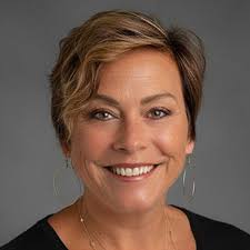 Barbara Barnard's Instagram, Twitter & Facebook