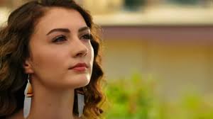 Burcu özberk boy kilo, nereli yaşı burcu saç ve göz rengi, bilinmeyenleri. Oogjzq3tjdkbkm