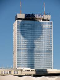 With its 1028 rooms & suites on 37 floors and a total height of 150m, the park inn by radisson hotel berlin alexanderplatz is the second largest hotel in germany and the tallest hotel in berlin. Park Inn By Radisson Berlin Alexanderplatz 10178 Berlin Offnungszeiten Adresse Telefon