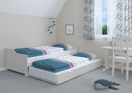 Betten günstig online bestellen boxspringbetten polsterbetten futonbetten betten aus holz & textil jetzt neuen rückzugsort entdecken! Bett Mit Bettkasten 90x200