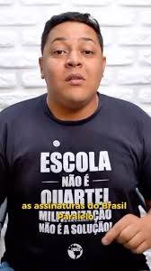 O avanço de conteúdos ideológicos de extrema direita nas escolas é um  ataque direto à formação crítica e plural de nossos estudantes. A Brasil  Paralelo, sob o pretexto de “educação e cultura”, está ...