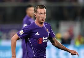 Bernardeschi è un giocatore della fiorentina, molto interessante, centrocampista, che si è messo in grande mostra nell'ultima federico bernardeschi è un ragazzo posato, intelligente e mai avrebbe. Chelsea Face Stern Competition In Race To Sign Fiorentina Star Bernardeschi