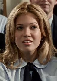 Lana Thomas's Instagram, Twitter & Facebook