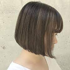 頭の形も輪郭もきれいに見える 大人の前下がりボブヘアスタイル15選 folk 前下がりボブ ヘアスタイル ボブ 髪型