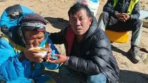 Mount Everest climber recounts moment he lost guide Dawa Sherpa