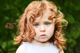 2 Years Old Red Wavy Curly Hair Super Simple Blurred Background White Shirt Unplanned Session Birth Red Hair Green Eyes Curly Hair Styles Cool Hairstyles