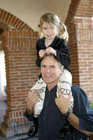 Richard Dean Anderson Website Biography In 2021 Dean Anderson Richard Dean Anderson Daughter Richard Dean Anderson