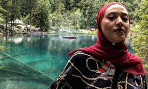 Biarpun hampir dua tahun tidak memasuki set penggambaran, fathia atau nama sebenarnya nur fathia abdul latiff, 33, berkata dia tidak berasa kekok bekerjasama dengan kru produksi dan barisan pelakon drama dayang senandung. Fathia Latiff Mengamuk Lagi Dengan Tv3