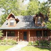 Refine your saugatuck rental search results by price, property type, bedrooms, baths and other features. Cabin Rentals Saugatuck Mi For 2021 Find Cheap Cabins Rentals Travelocity