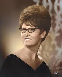 Kristy Steed's Instagram, Twitter & Facebook