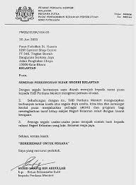 Itulah yang dinamakan dengan surat resmi baik itu berisi tentang undangan maupun sekedar informasi. 15 Contoh Surat Rasmi Kepada Menteri Besar Johor
