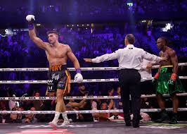 Tommy Fury defeats KSI on points