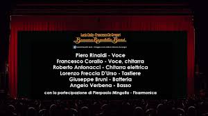 Viva l'italia, l'italia del 12 dicembre, l'italia con le bandiere, l'italia nuda come sempre, l'italia con gli occhi aperti nella notte triste 4.3/5 (21 vote). Viva L Italia Francesco De Gregori Cover Della Banana Republic Band Youtube