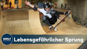 She comes from a family of skateboarders and began skateboarding when she. Skateboard Talent 11 Jahrige Sky Brown Uberlebt Diesen Schweren Sturz Youtube