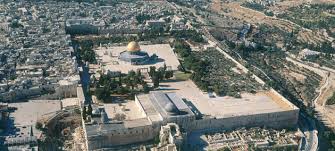 Hasil gambar untuk masjidil aqsa dan dome of the rock