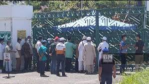 Menteri besar negeri sembilan, datuk seri aminuddin harun berkata. Solat Jumaat Orang Ramai Ke Masjid Tawau Seawal Jam 10 30 Pagi