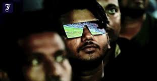 Fußball-WM in Qatar: Wie Gastarbeiter die Spiele schauen