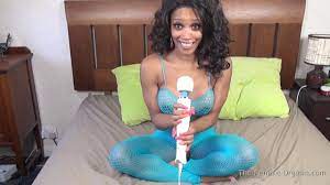 Kiki do you love me? Kiki Minaj Masturbates Like Crazy To Big Orgasms Porn 9b Xhamster