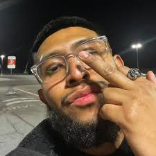 ＣＬＯＷＮＢＯＹ 💚🖤 (@thericardoo) • Instagram photos and videos