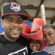 Anthony Easterling's Instagram, Twitter & Facebook