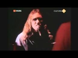 Provided to ruclip by rhino/elektra lawyers, guns and money (2007 remaster) · warren zevon excitable boy ℗ 2007 elektra. Warren Zevon Carmelita Live 1977
