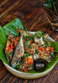 Solo salad) is a javanese dish influenced by western cuisine; Diah Didi S Kitchen 2018