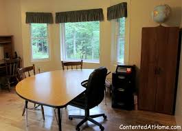 Please see our full disclosure policy for detailed information. Our Minimalist Homeschool Room Contented At Home