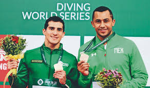 El oro se lo llevó el chino wang con un puntaje final de 440.25 unidades mientras que el bronce se la colgó su. Rommel Pacheco Y Jahir Ocampo En Las Manos De La Fmn